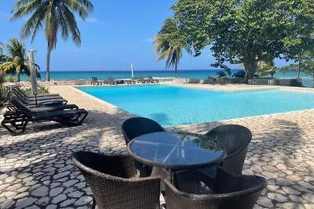 Мини-отель Hospitality Expert Mccartney - Tour Pool Bar Beach Бухта Монтего