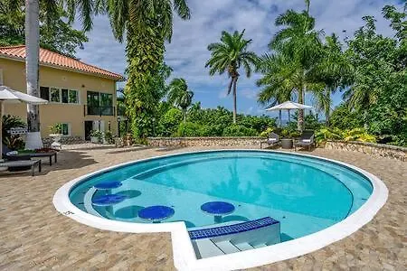 Мини-отель Hospitality Expert Mccartney - Tour Pool Bar Beach Бухта Монтего Ямайка