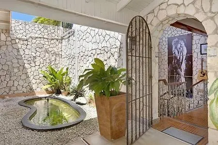Hospitality Expert Mccartney - Tour Pool Bar Beach Montego Bay 0*,